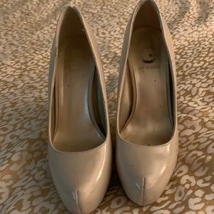 Michael Kors Black sz 6 woman high heels. 4 inch heels.